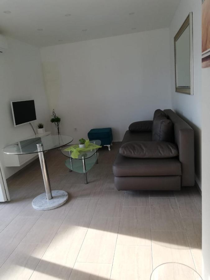 Apartmani Deluxe Jasenice  Exteriör bild