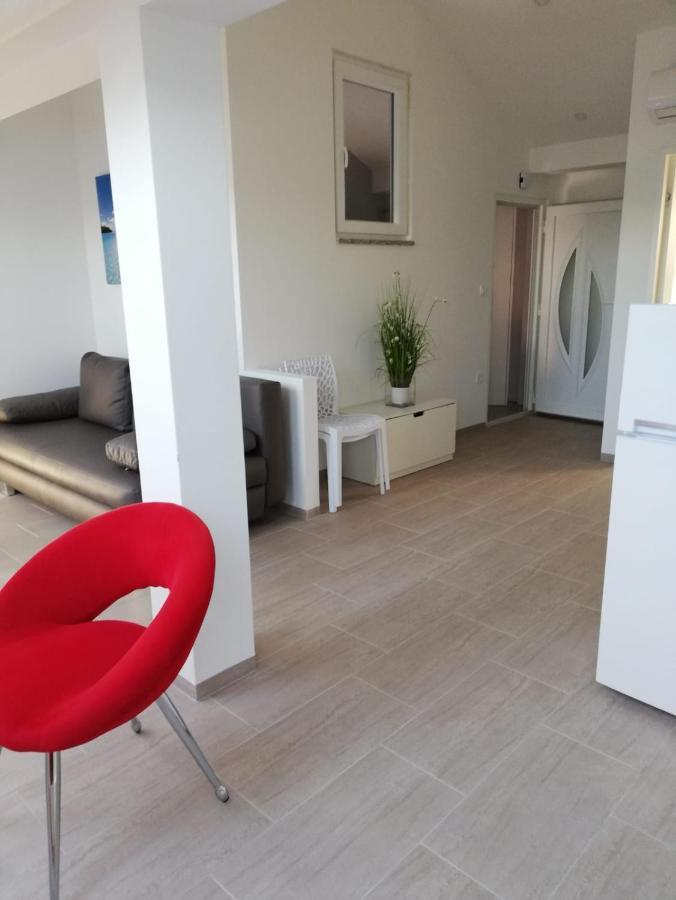 Apartmani Deluxe Jasenice  Exteriör bild
