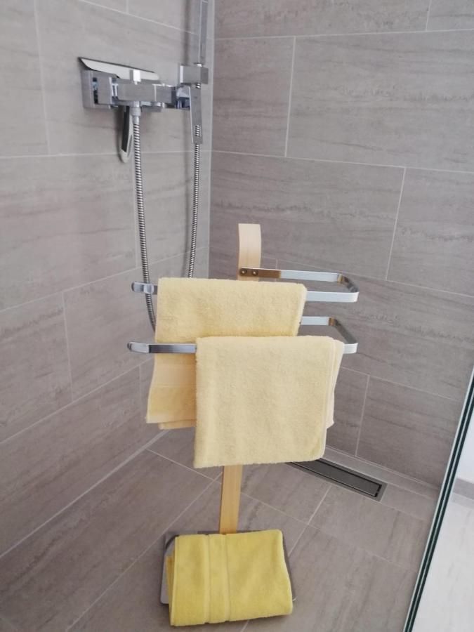 Apartmani Deluxe Jasenice  Exteriör bild