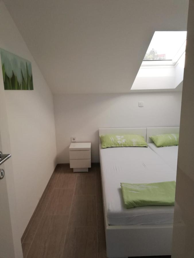 Apartmani Deluxe Jasenice  Exteriör bild